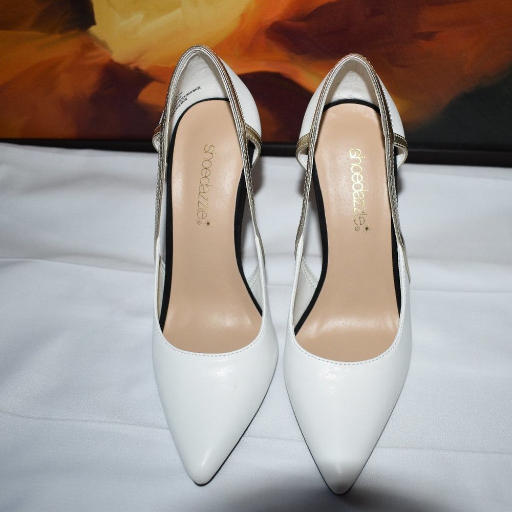 Isabella Color block Cutout Pump